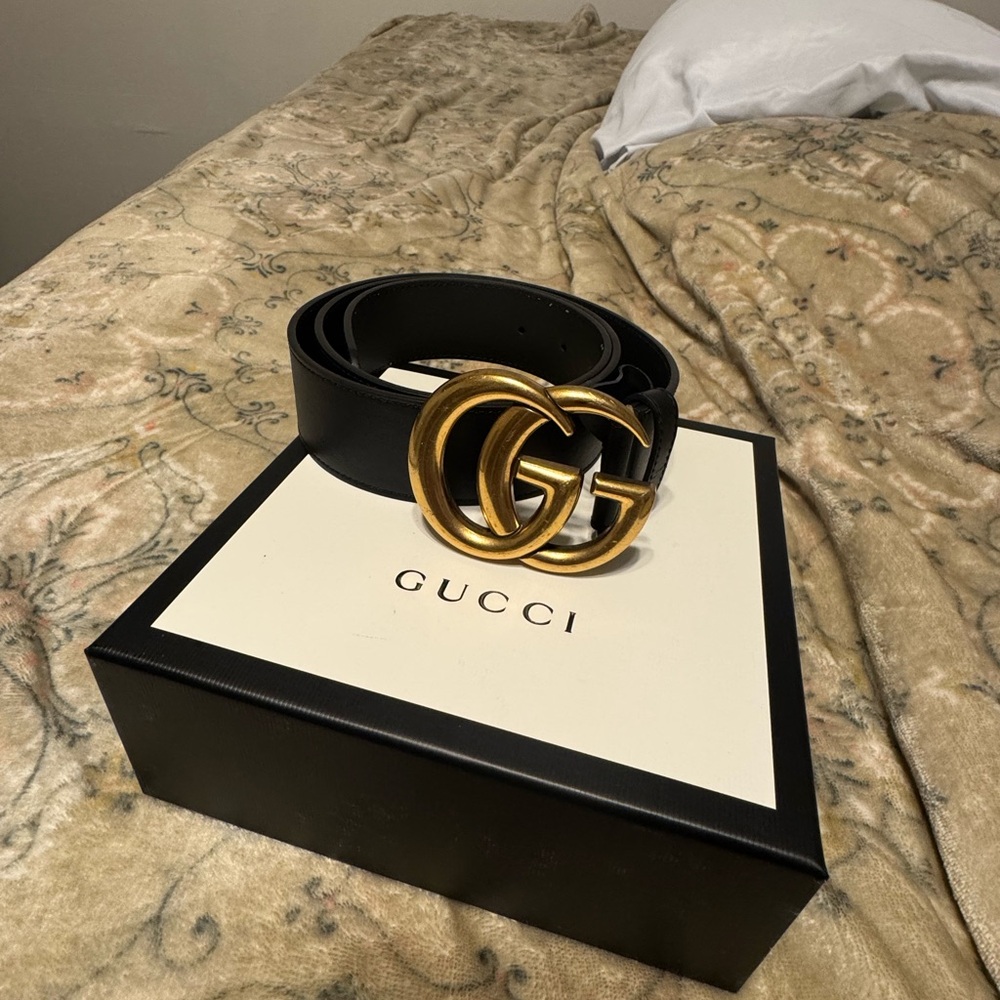 Gucci Black Leather Belt with Gold Double G Buckle